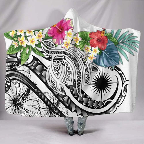 Marshall Islands Polynesian Hooded Blanket - Summer Plumeria (White)