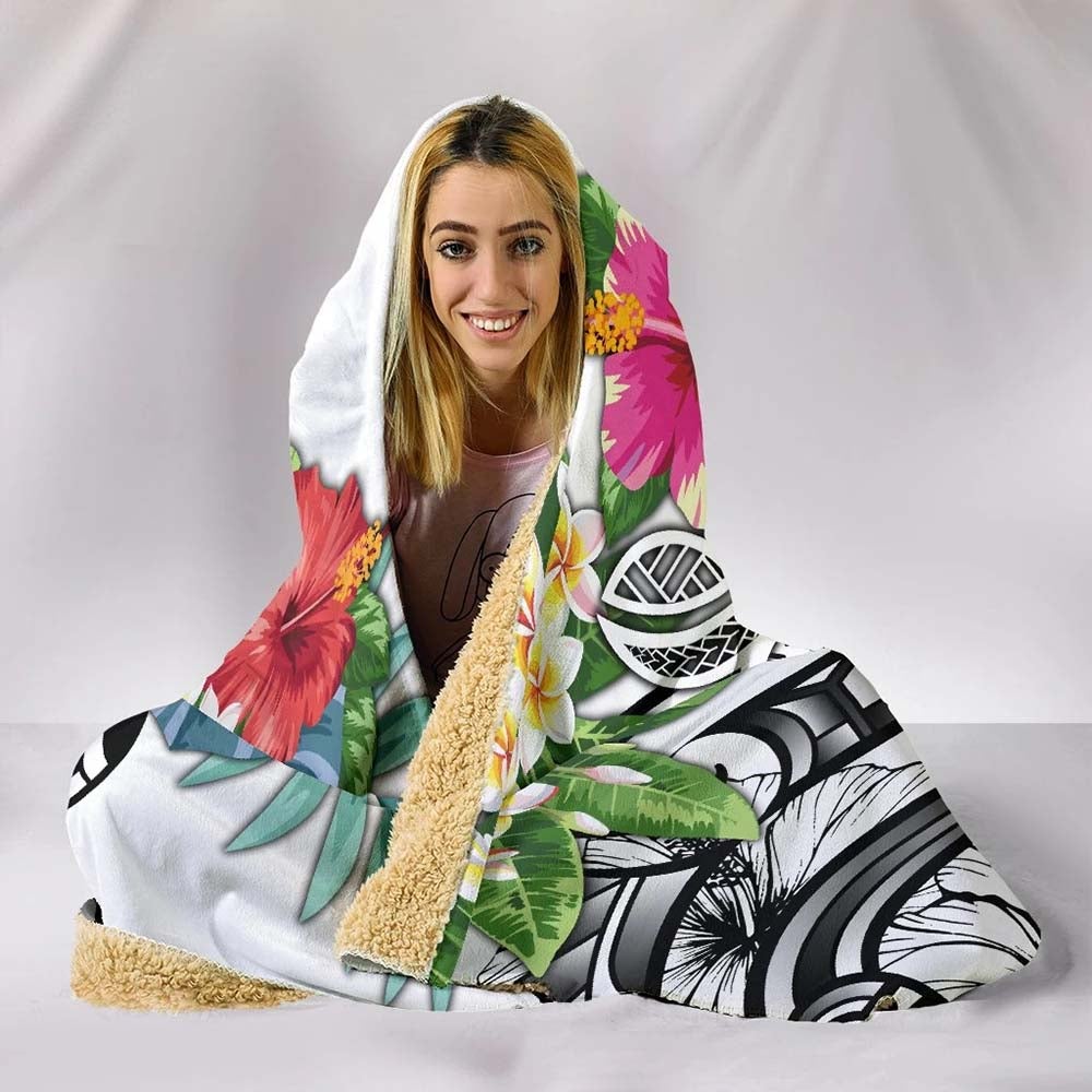Marshall Islands Polynesian Hooded Blanket - Summer Plumeria (White)
