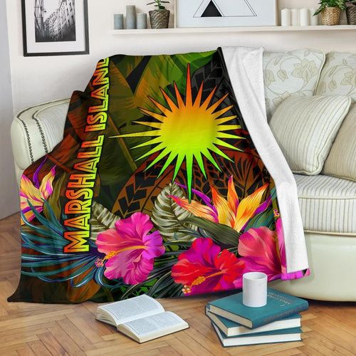 Marshall Islands Polynesian Premium Blanket -  Hibiscus and Banana Leaves