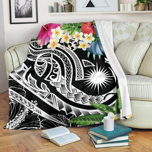 Marshall Islands Polynesian Premium Blanket - Summer Plumeria (Black)
