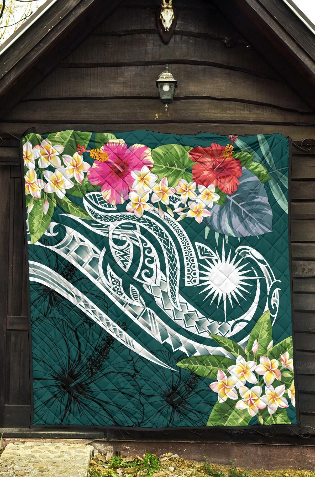 Marshall Islands Polynesian Premium Quilt - Summer Plumeria (Turquoise)