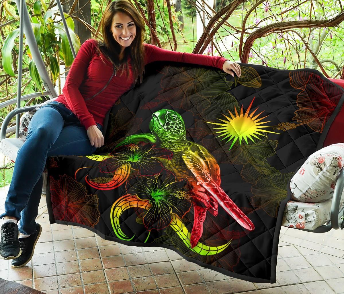Marshall Islands Polynesian Premium Quilt - Turtle With Blooming Hibiscus Reggae