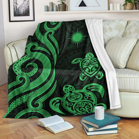 Marshall Islands Premium Blanket - Green Tentacle Turtle Crest