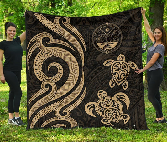 Marshall Islands Premium Quilt - Gold Tentacle Turtle Crest