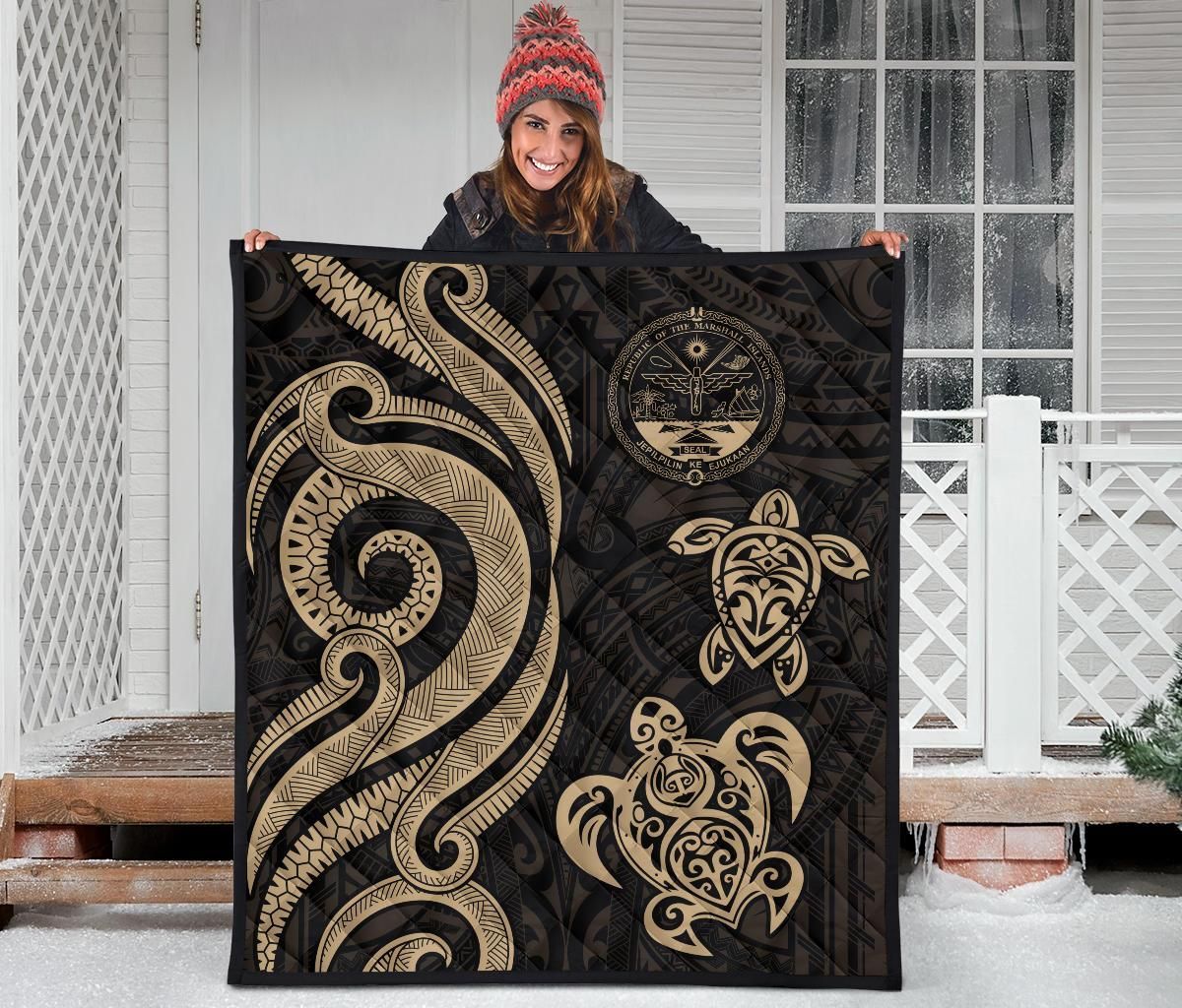 Marshall Islands Premium Quilt - Gold Tentacle Turtle Crest