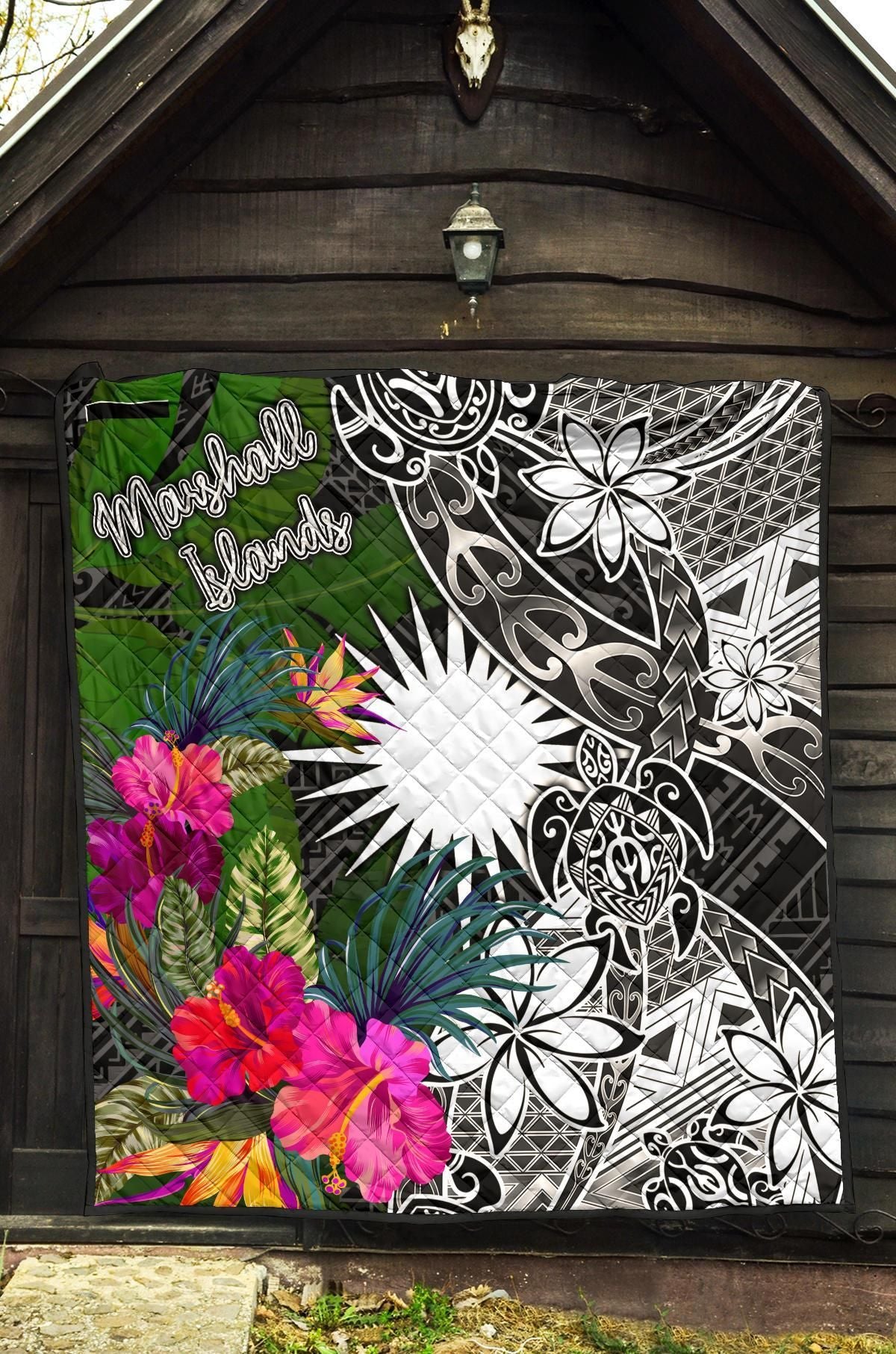 Marshall Islands Premium Quilt - Turtle Plumeria Banana Leaf