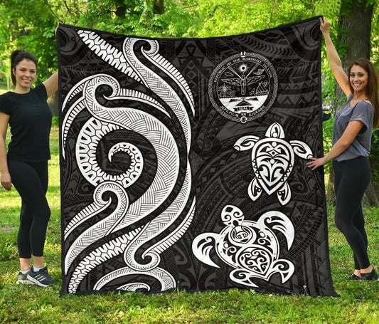 Marshall Islands Premium Quilt - White Tentacle Turtle Crest