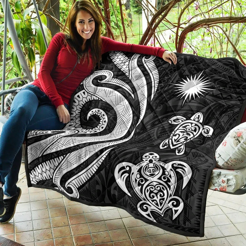 Marshall Islands Premium Quilt - White Tentacle Turtle