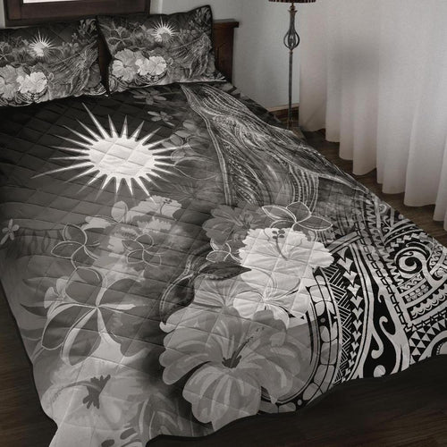 Marshall Islands Quilt Bed Set - Humpback Whale with Tropical Flowers (White)