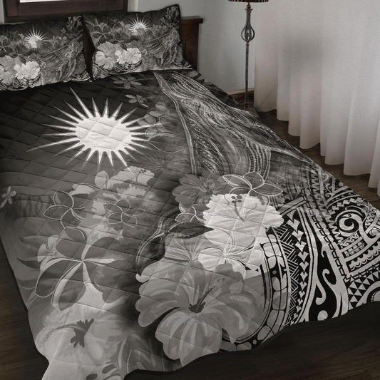 Marshall Islands Quilt Bed Set - Humpback Whale with Tropical Flowers (White)