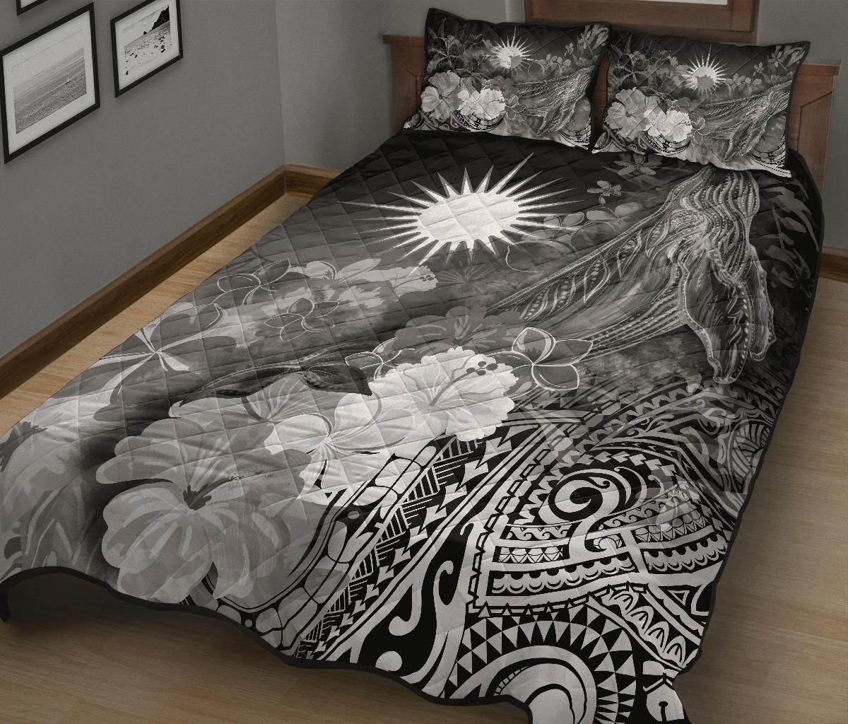 Marshall Islands Quilt Bed Set - Humpback Whale with Tropical Flowers (White)