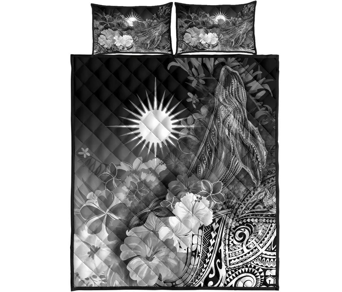 Marshall Islands Quilt Bed Set - Humpback Whale with Tropical Flowers (White)