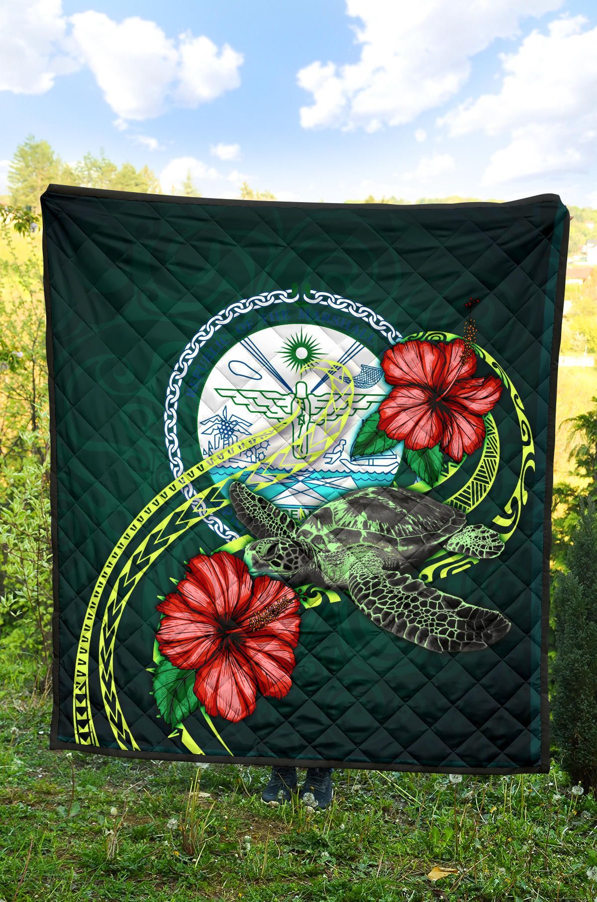 Marshall Polynesian Premium Quilt - Green Turtle Hibiscus