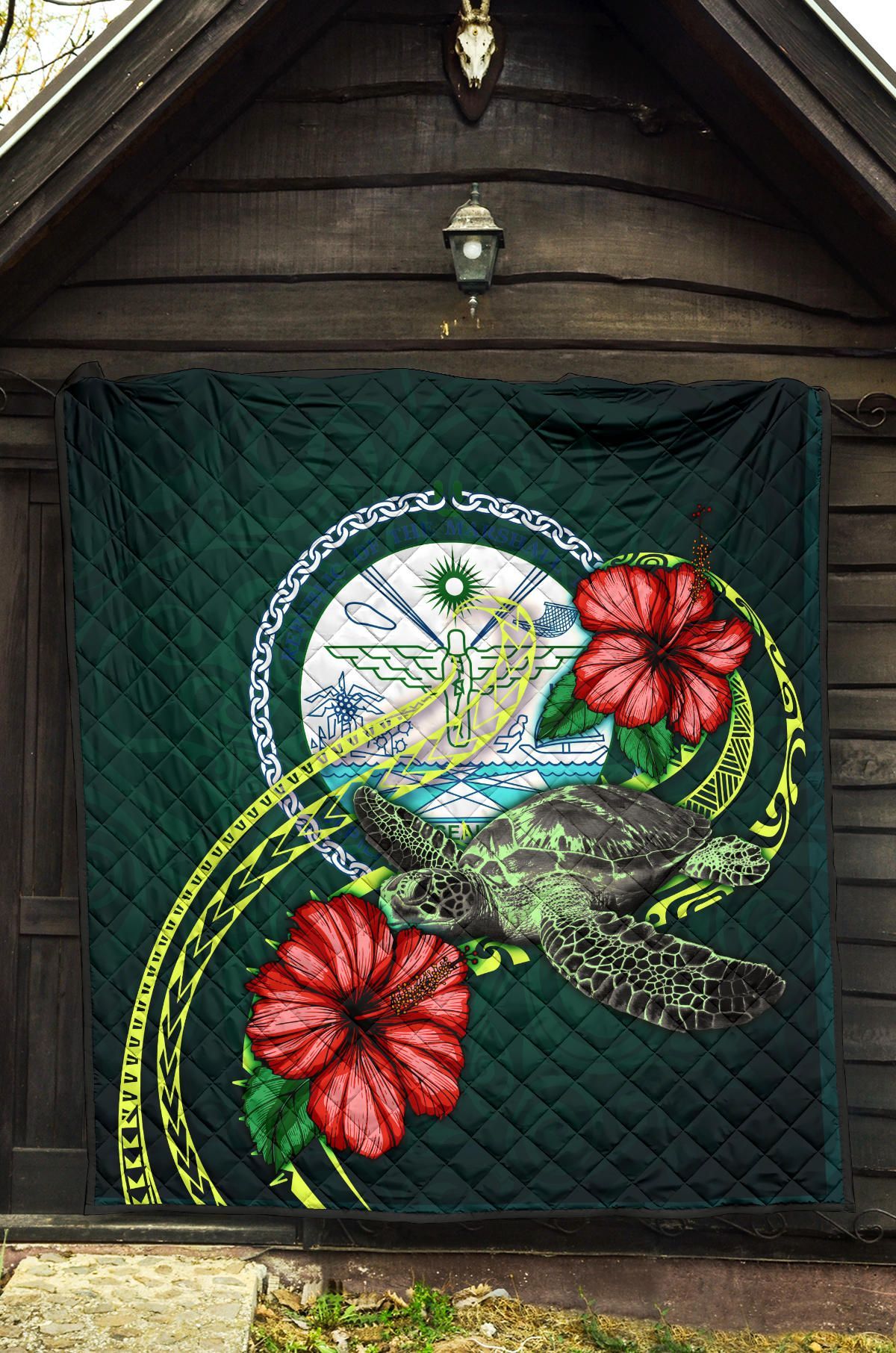 Marshall Polynesian Premium Quilt - Green Turtle Hibiscus