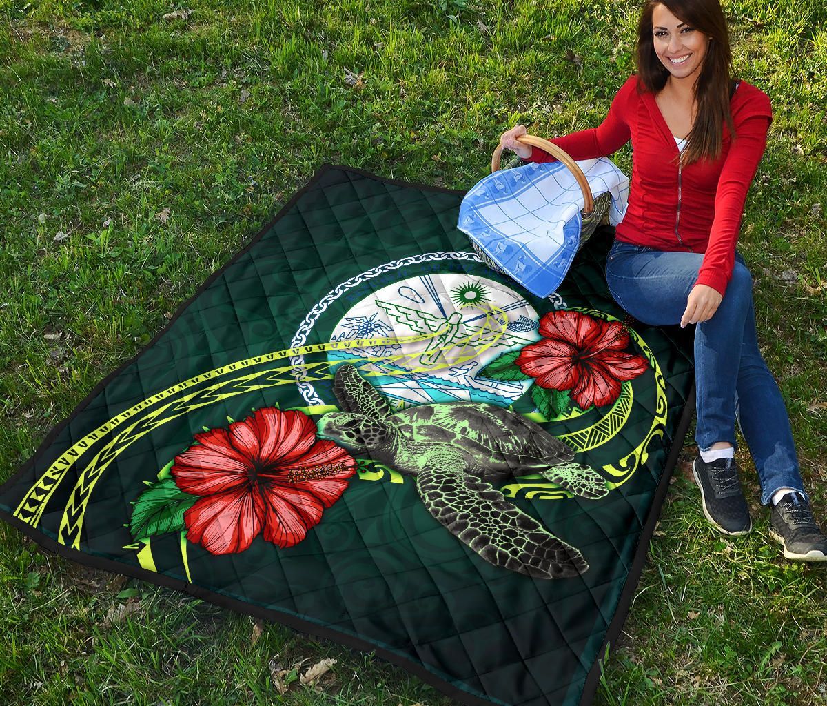 Marshall Polynesian Premium Quilt - Green Turtle Hibiscus