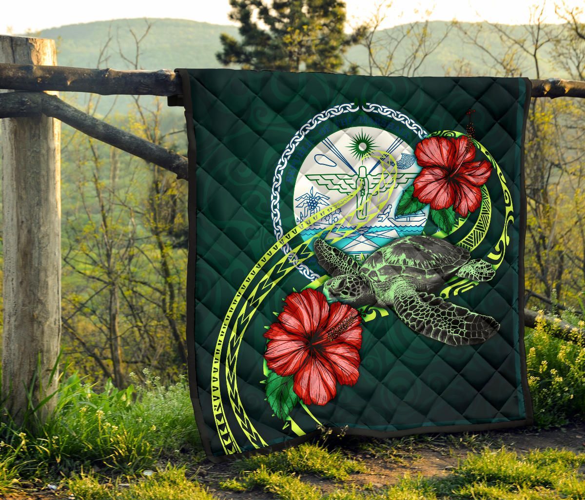 Marshall Polynesian Premium Quilt - Green Turtle Hibiscus