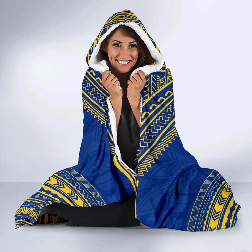 Nauru Flag Polynesian Chief Hooded Blanket