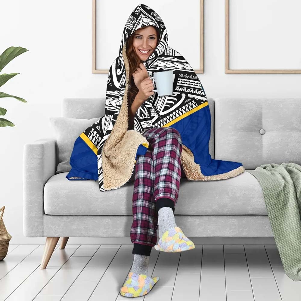 Nauru Hooded Blanket - Polynesian Design