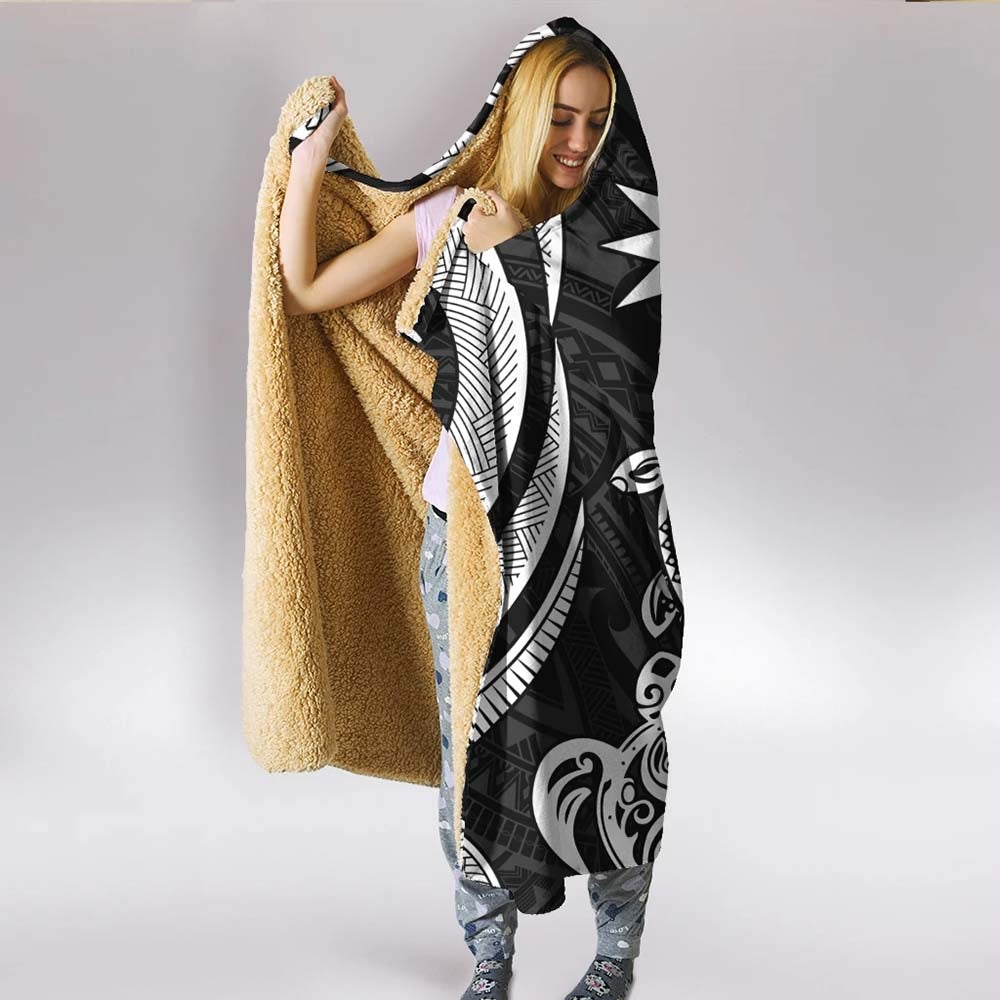 Nauru Hooded Blanket - White Tentacle Turtle
