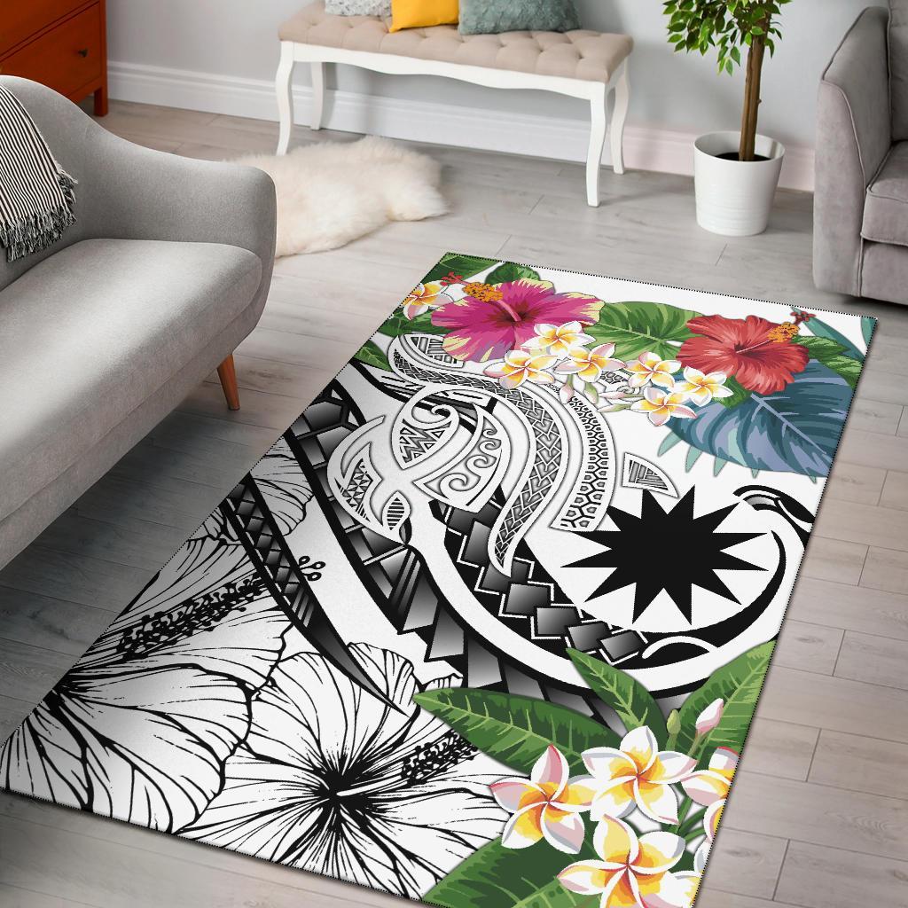 Nauru Polynesian Area Rug - Summer Plumeria (White)
