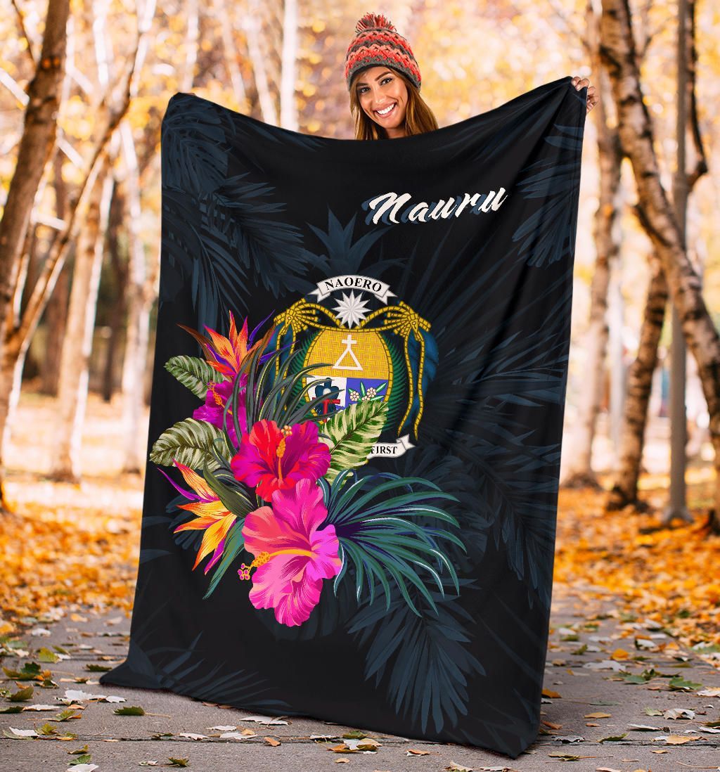 Nauru Polynesian Premium Blanket - Tropical Flower