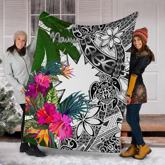 Nauru Premium Blanket White - Turtle Plumeria Banana Leaf