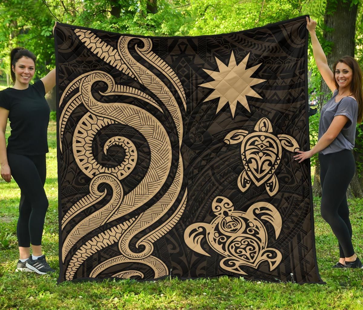Nauru Premium Quilt - Gold Tentacle Turtle