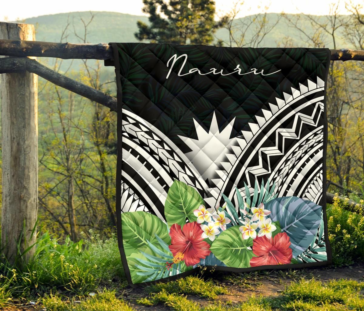 Nauru Premium Quilt - Nauru Coat of Arms & Polynesian Tropical Flowers White