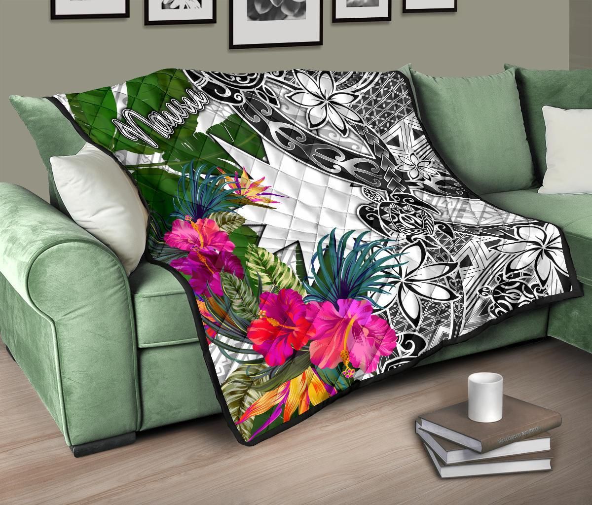 Nauru Premium Quilt White - Turtle Plumeria Banana Leaf