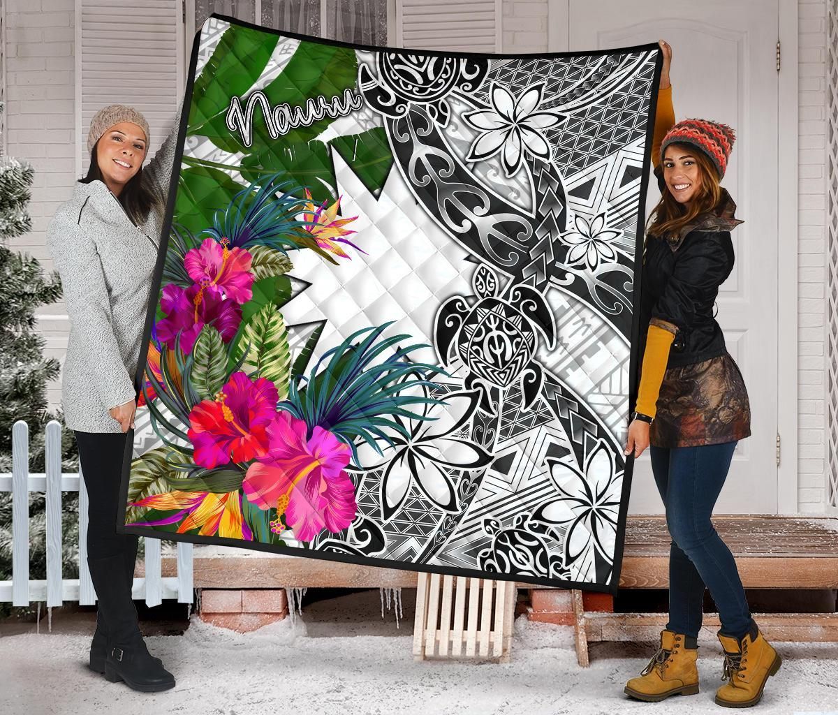 Nauru Premium Quilt White - Turtle Plumeria Banana Leaf