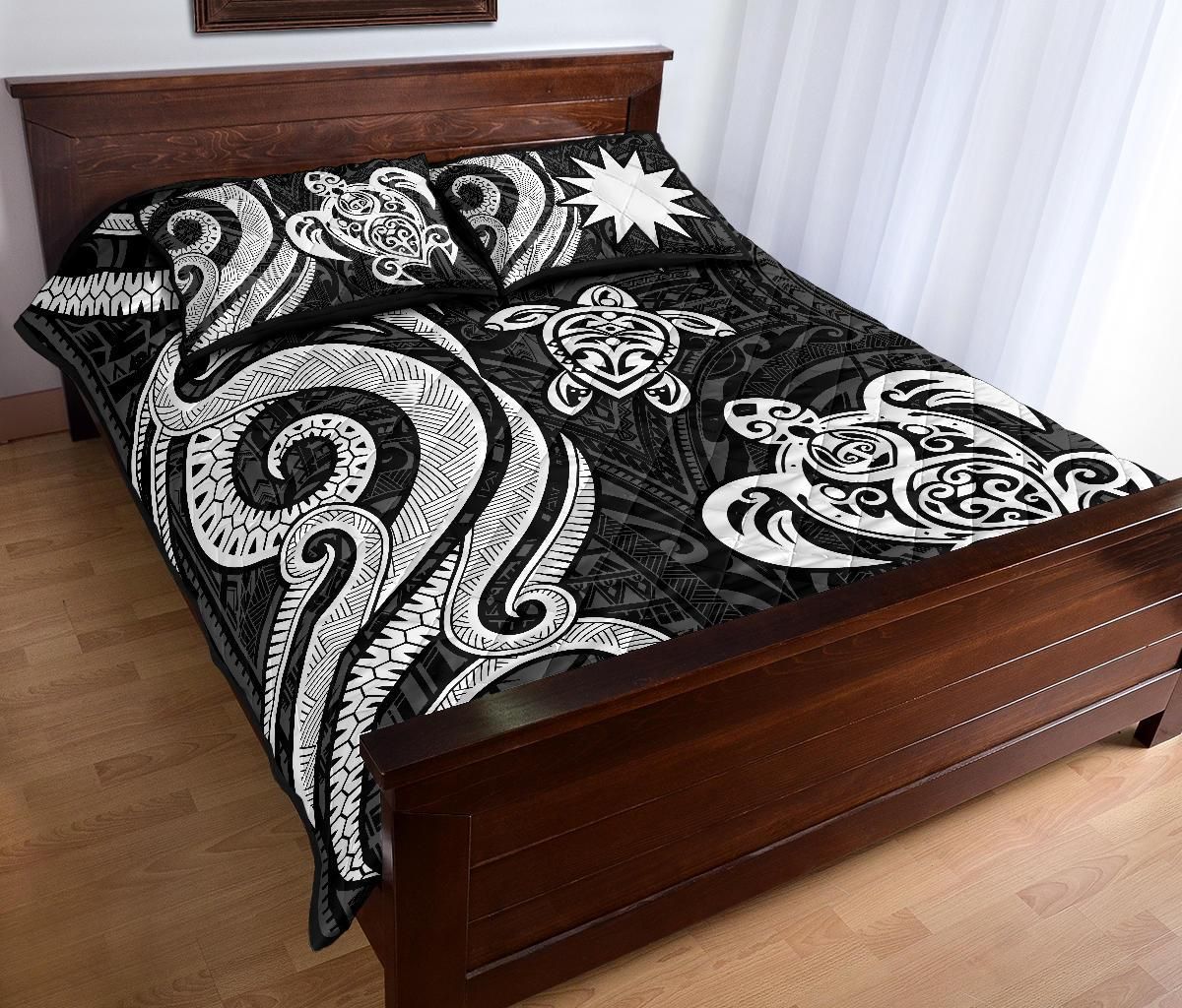 Nauru Quilt Bed Set - White Tentacle Turtle
