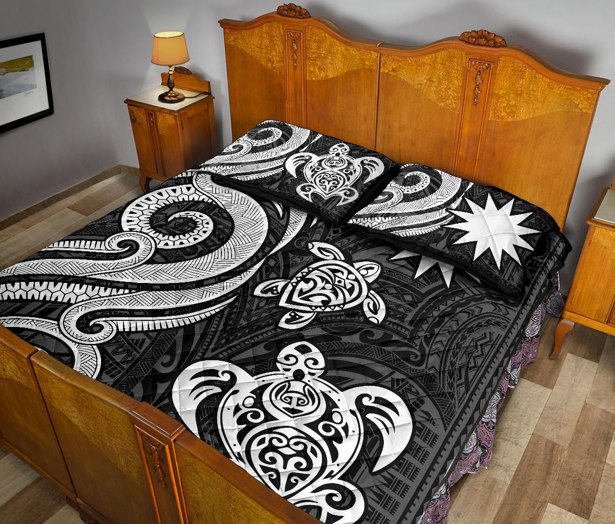 Nauru Quilt Bed Set - White Tentacle Turtle