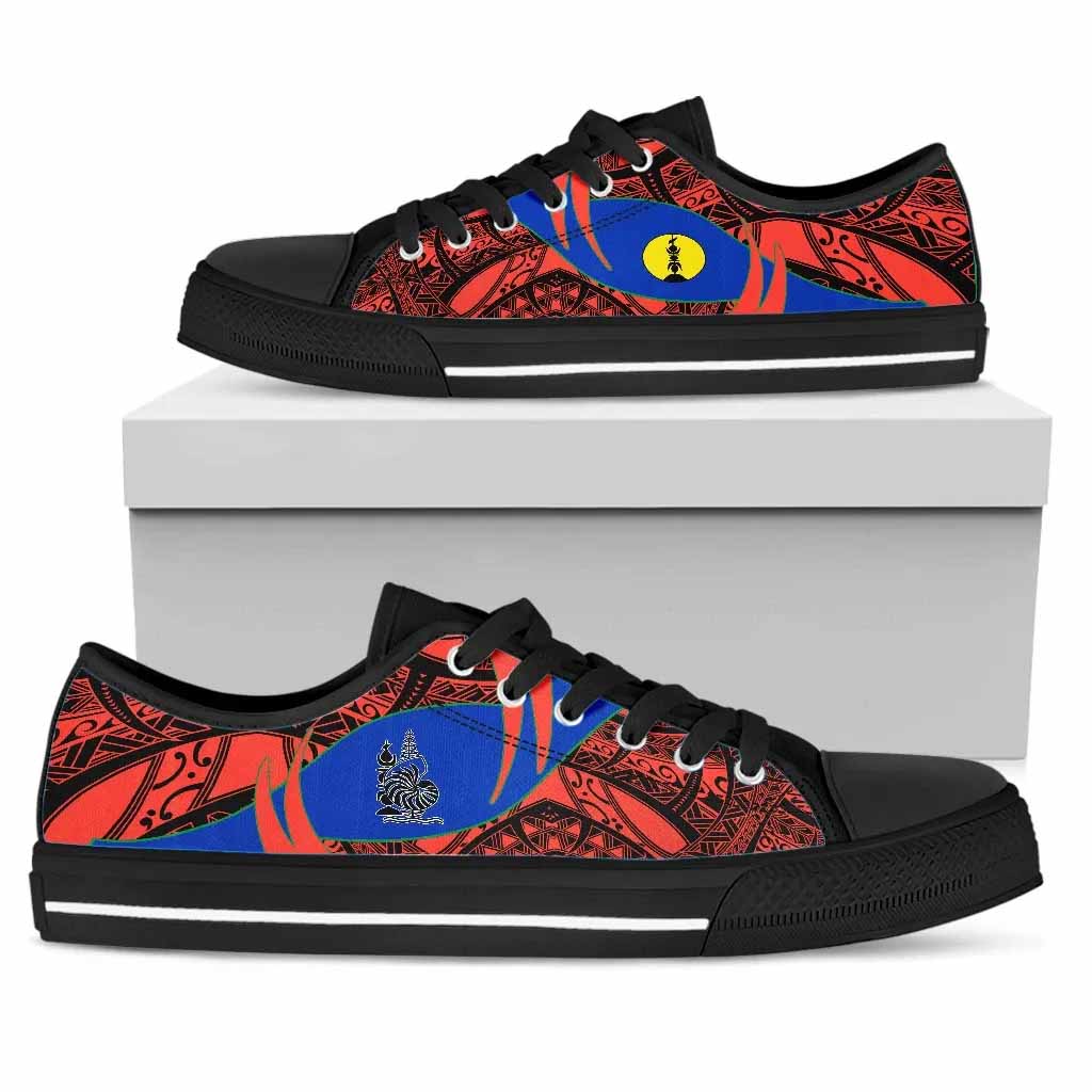 New Caledonia Low Top Shoes - Symmetrical Lines