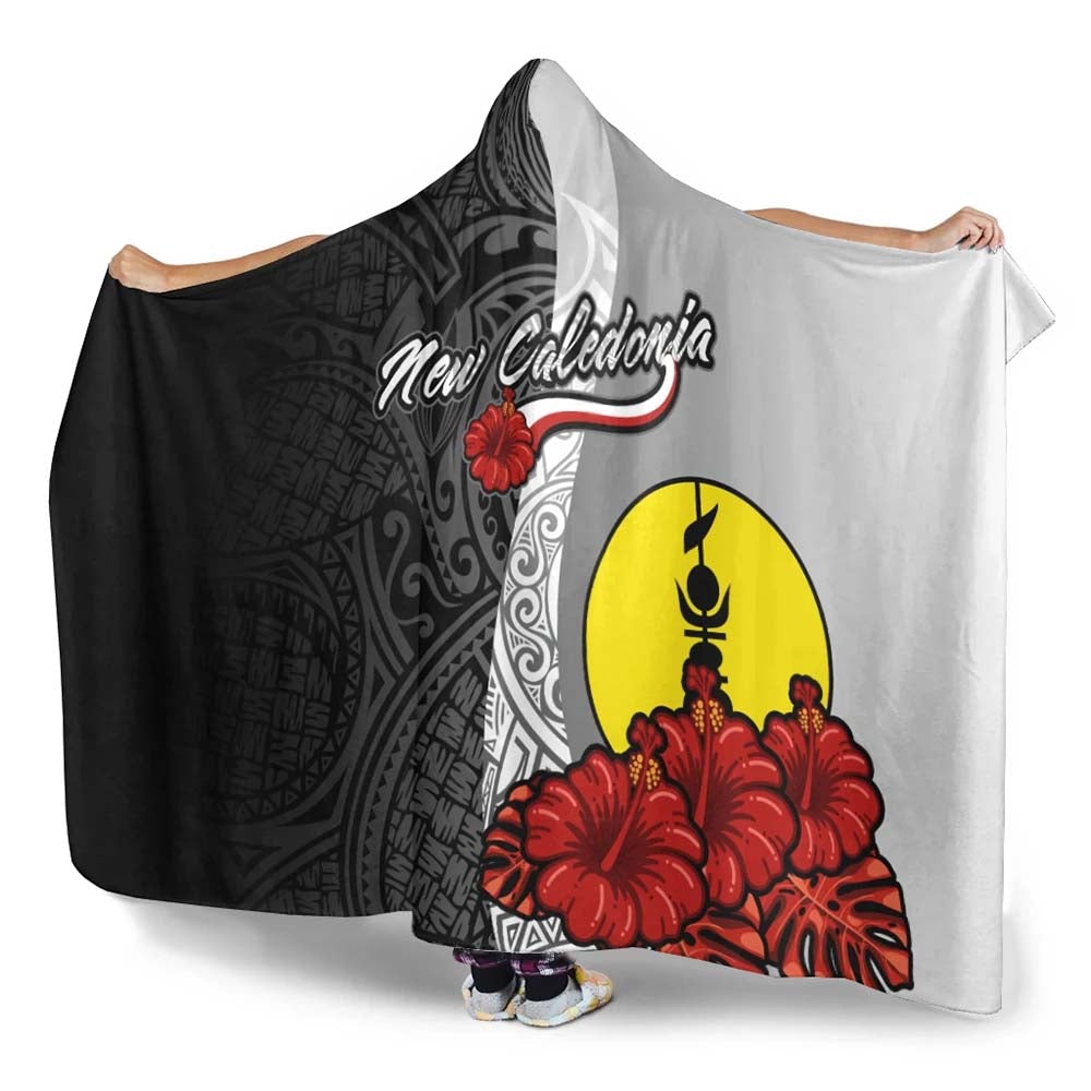 New Caledonia Polynesian Hooded Blanket- Coat Of Arm With Hibiscus White