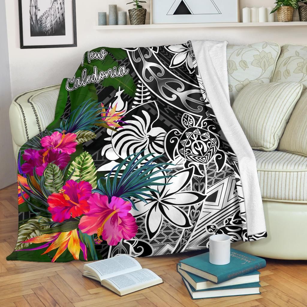 New Caledonia Premium Blanket - Turtle Plumeria Banana Leaf Crest