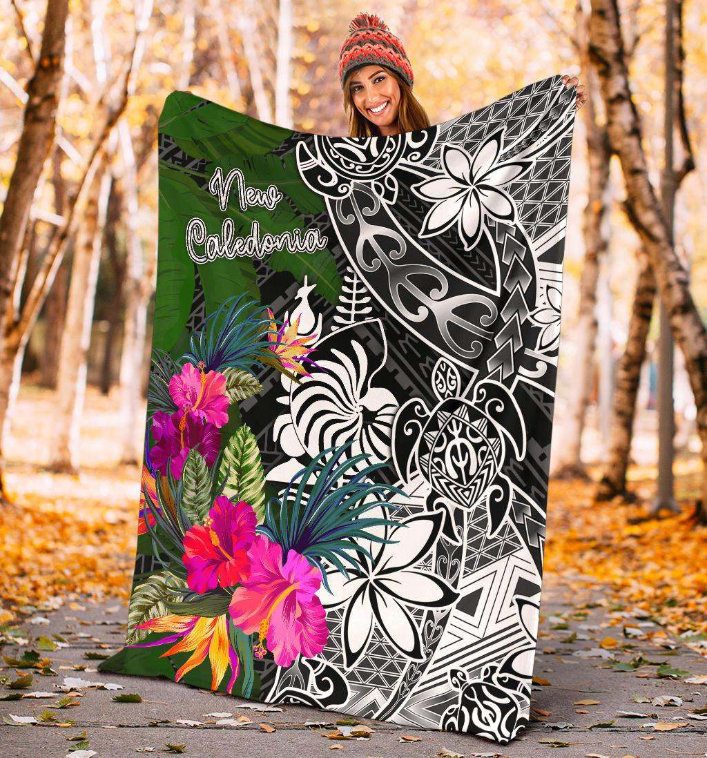 New Caledonia Premium Blanket - Turtle Plumeria Banana Leaf Crest