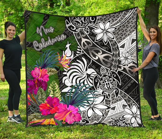 New Caledonia Premium Quilt - Turtle Plumeria Banana Leaf Crest