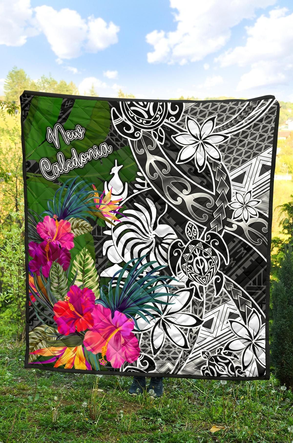 New Caledonia Premium Quilt - Turtle Plumeria Banana Leaf Crest