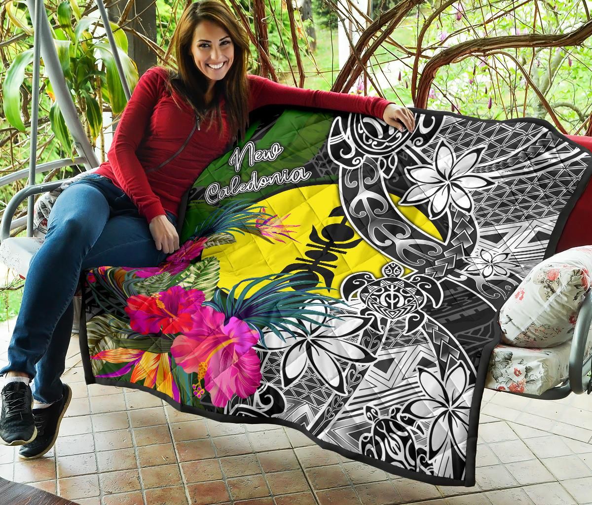 New Caledonia Premium Quilt - Turtle Plumeria Banana Leaf