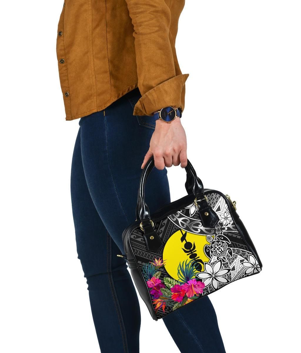 New Caledonia Shoulder Handbag - Turtle Plumeria Banana Leaf Crest