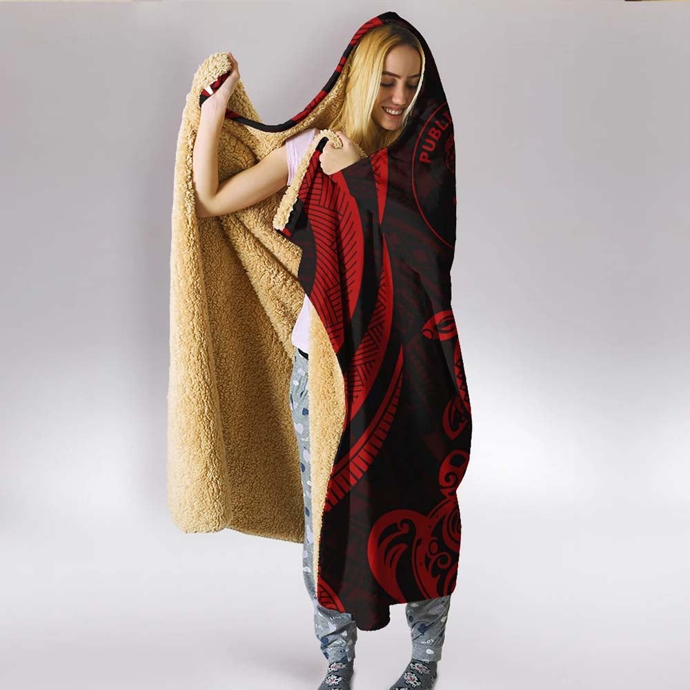 Niue Hooded Blanket - Red Tentacle Turtle