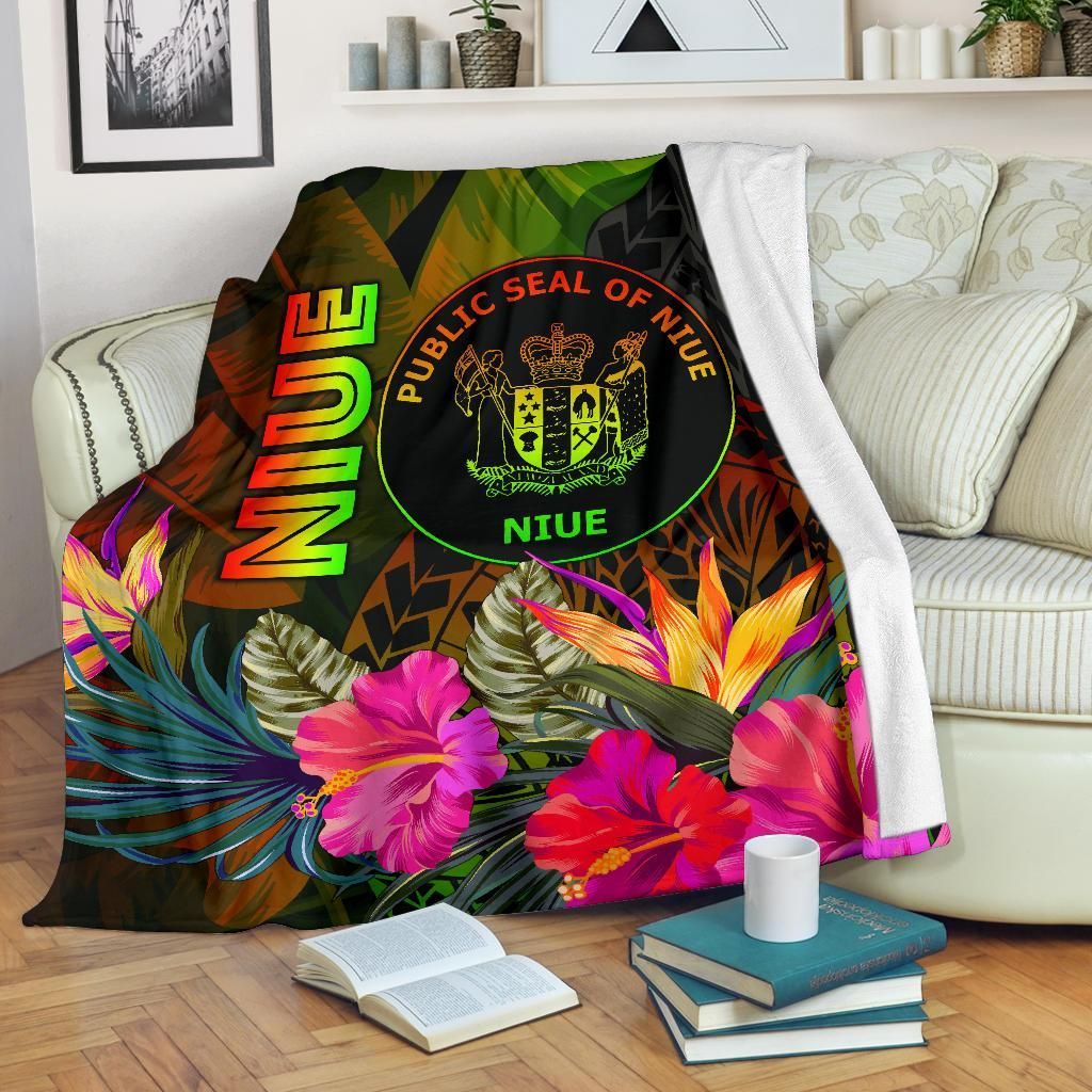 Niue Polynesian Premium Blanket - Hibiscus and Banana Leaves