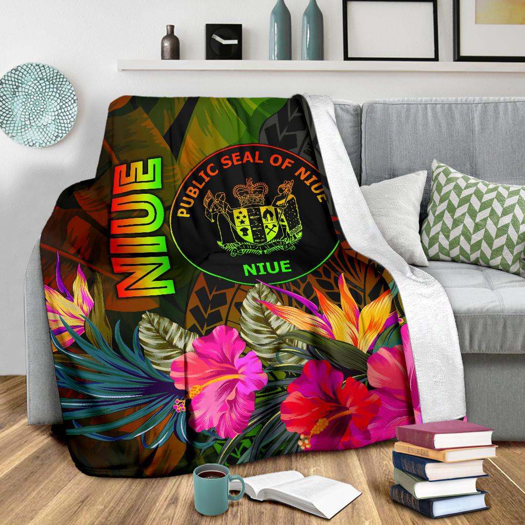 Niue Polynesian Premium Blanket - Hibiscus and Banana Leaves