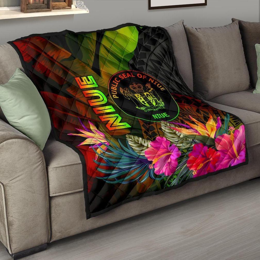 Niue Polynesian Premium Quilt - Hibiscus and Banana Leaves