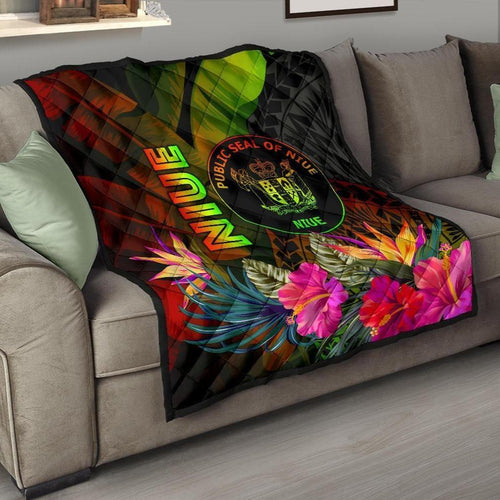 Niue Polynesian Premium Quilt - Hibiscus and Banana Leaves