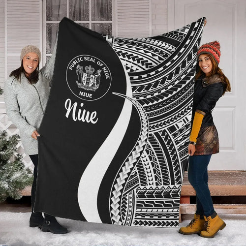 Niue Premium Blanket - White Polynesian Tentacle Tribal Pattern