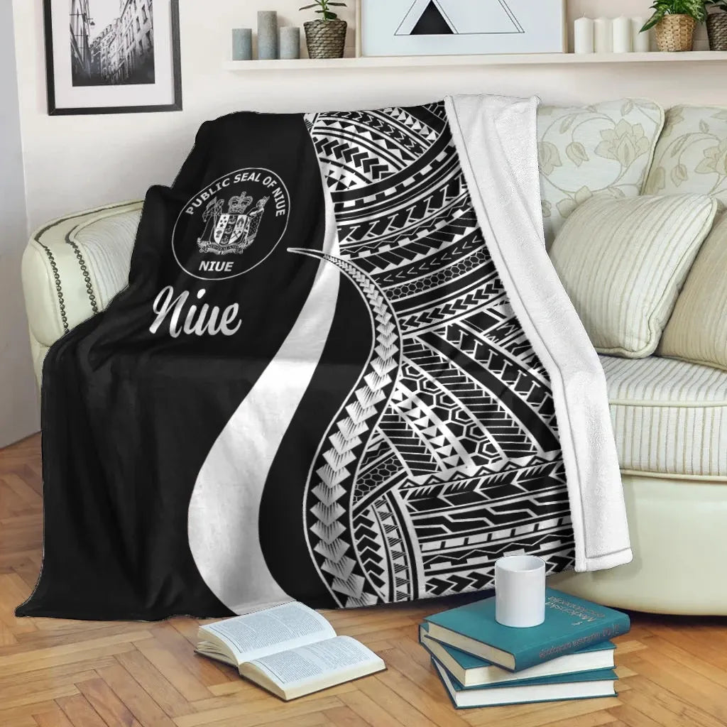 Niue Premium Blanket - White Polynesian Tentacle Tribal Pattern