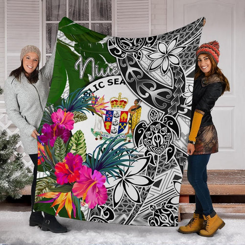 Niue Premium Blanket White - Turtle Plumeria Banana Leaf