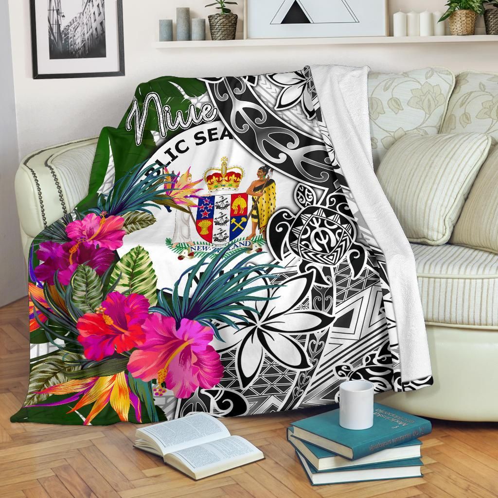 Niue Premium Blanket White - Turtle Plumeria Banana Leaf