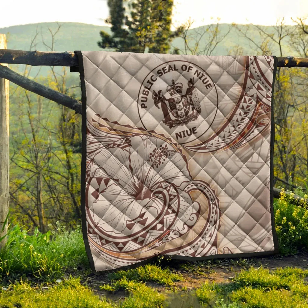 Niue Premium Quilt - Hibiscus Flowers Vintage Style